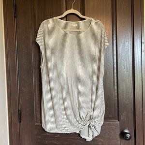 Max Studio Plus Size Green Striped Shirt Sz 2X